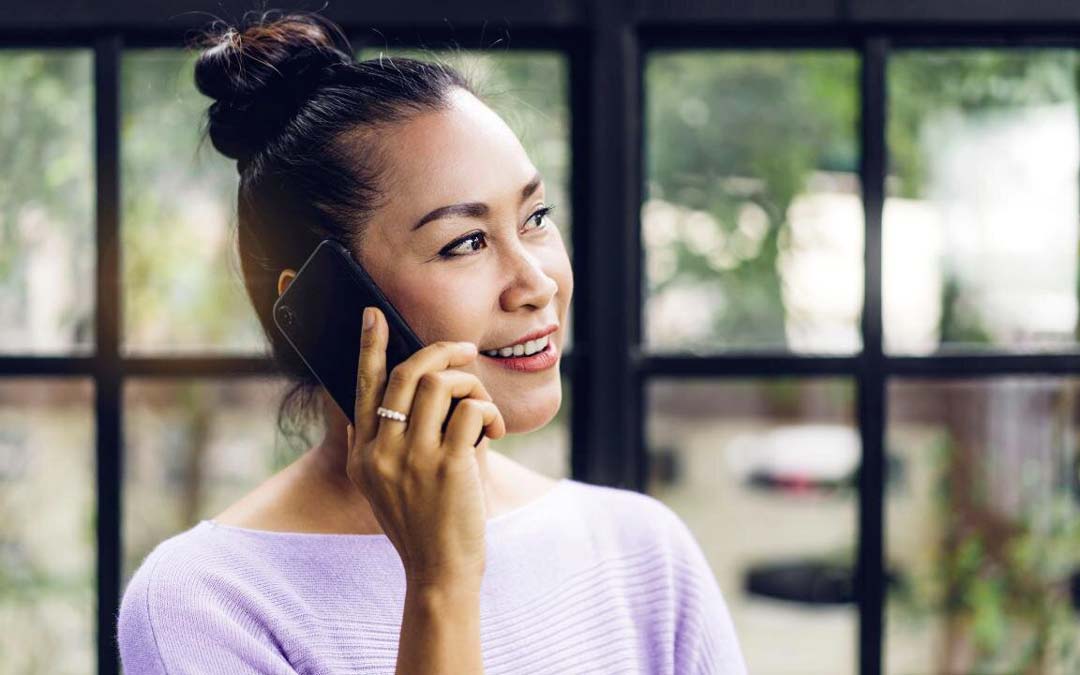 8 fonctionnalités high-tech des aides auditives qui transforment votre façon d'entendre